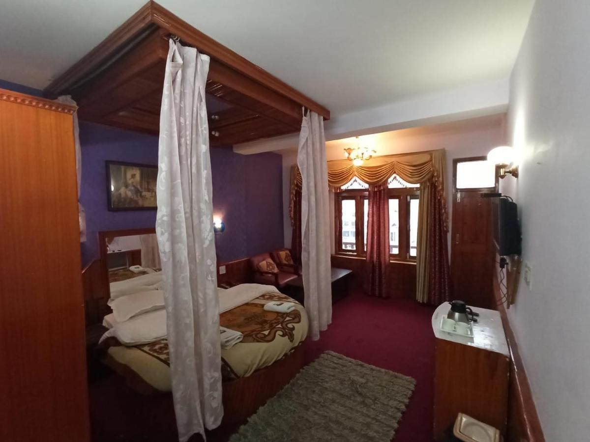 Hotel Him View Manāli Exteriör bild