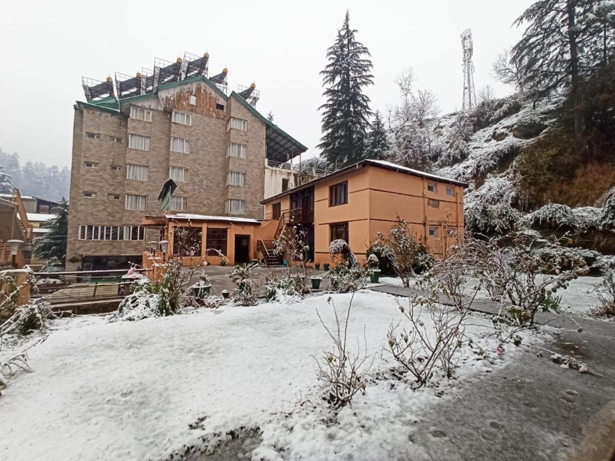 Hotel Him View Manāli Exteriör bild